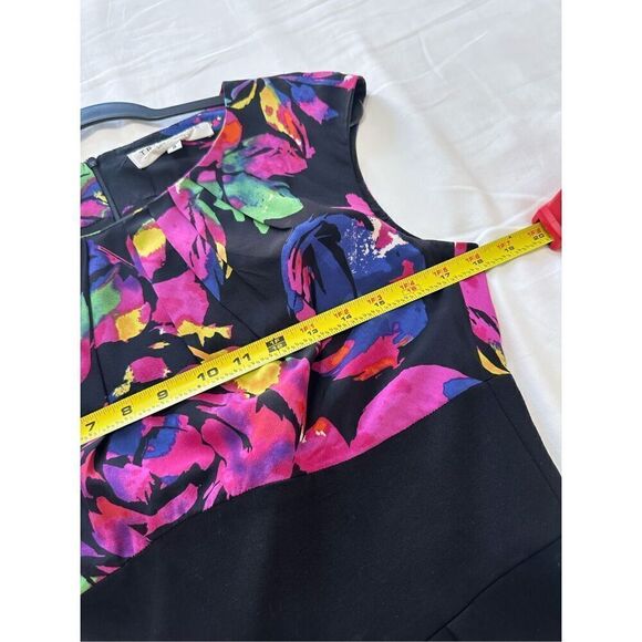 Trina Turk Black Multicolor Floral Print Cap Sleeve Silk Sheath Dress Size 8 - Picture 5 of 9